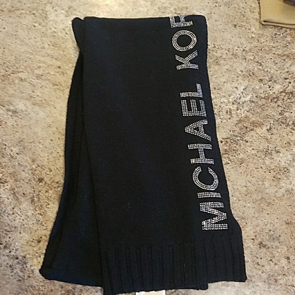 Michael Kors Accessories - ⬇ NWT, Michael Kors Knit Scarf